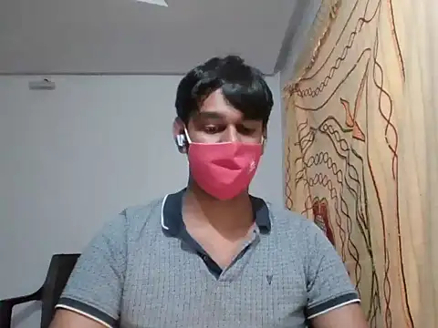 Snapshot of brownguy1234 chatting on January 17, 2025, 9:17 am brownguy1234 online show from January 17, 2025, 9:17 am