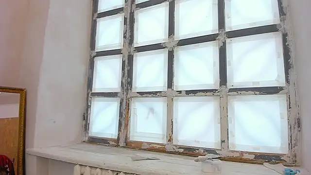 Snapshot of YourSuperModel chatting on February 27, 2025, 11:20 am YourSuperModel online show from February 27, 2025, 11:20 am