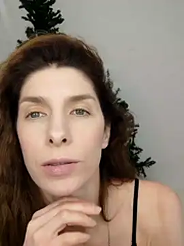 Snapshot of YourSuperModel chatting on December 3, 2025, 2:15 pm YourSuperModel online show from December 3, 2025, 2:15 pm