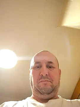 Snapshot of intx800 chatting on December 17, 2024, 3:17 am intx800 online show from December 17, 2024, 3:17 am