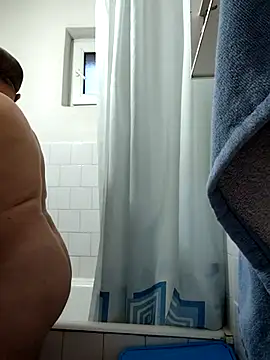 Snapshot of intx800 chatting on January 7, 2025, 2:51 pm intx800 online show from January 7, 2025, 2:51 pm