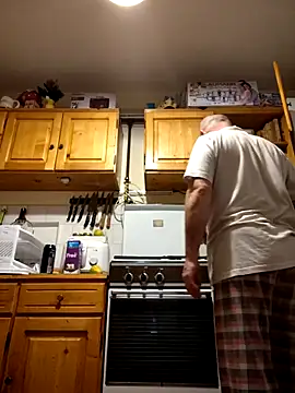 Snapshot of intx800 chatting on February 28, 2025, 3:15 am intx800 online show from February 28, 2025, 3:15 am