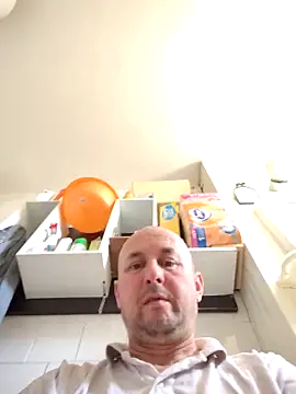 Snapshot of intx800 chatting on March 22, 2025, 10:17 am intx800 online show from March 22, 2025, 10:17 am