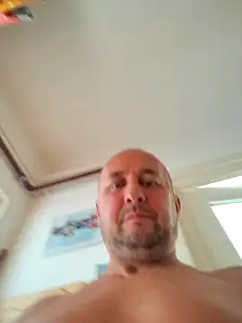 Snapshot of intx800 chatting on September 24, 2025, 2:42 pm intx800 online show from September 24, 2025, 2:42 pm