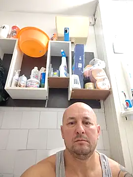 Snapshot of intx800 chatting on October 5, 2025, 5:28 am intx800 online show from October 5, 2025, 5:28 am