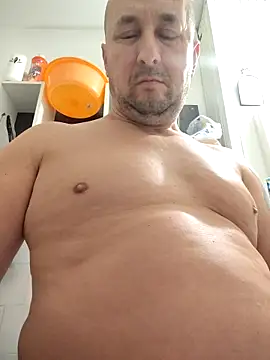 Snapshot of intx800 chatting on October 8, 2025, 2:20 am intx800 online show from October 8, 2025, 2:20 am