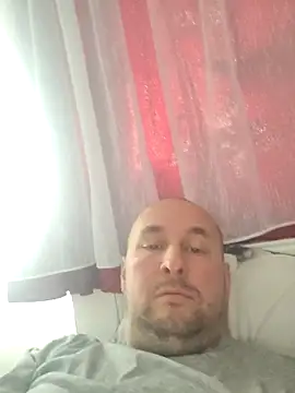 Snapshot of intx800 chatting on October 9, 2025, 2:04 pm intx800 online show from October 9, 2025, 2:04 pm