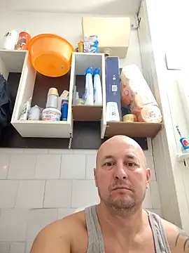 Snapshot of intx800 chatting on November 18, 2025, 3:23 am intx800 online show from November 18, 2025, 3:23 am