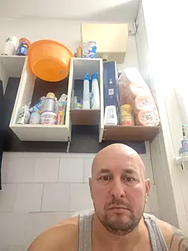 Snapshot of intx800 chatting on November 23, 2025, 6:35 am intx800 online show from November 23, 2025, 6:35 am