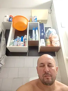 Snapshot of intx800 chatting on December 1, 2025, 3:22 am intx800 online show from December 1, 2025, 3:22 am