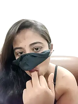 DIZZLING DIVA online show from January 9, 2025, 5:00 pm