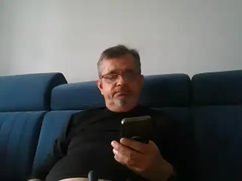 Snapshot of axecoman60 chatting on February 1, 2025, 11:54 am axecoman60 online show from February 1, 2025, 11:54 am