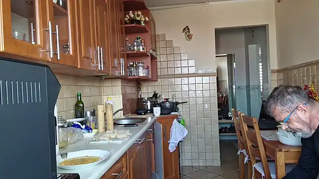 Snapshot of axecoman60 chatting on March 7, 2025, 1:07 pm axecoman60 online show from March 7, 2025, 1:07 pm