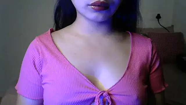 amrita2210 online show from January 8, 2026, 6:43 pm