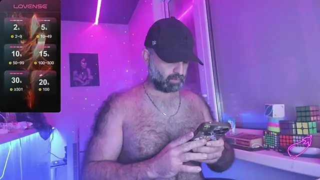 MAGABEAR077 online show from November 4, 2025, 3:44 pm