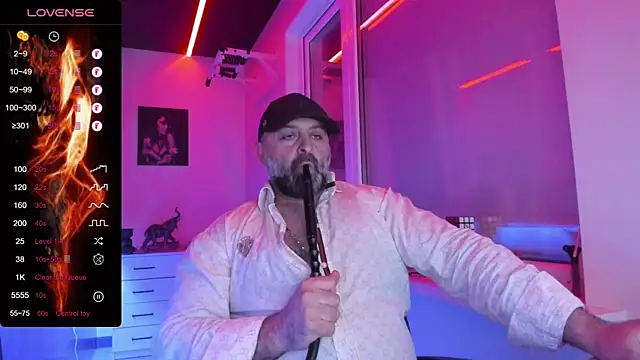 MAGABEAR077 online show from May 14, 2026, 10:49 pm
