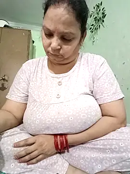 Kavya kapoor online show from October 26, 2025, 6:41 am