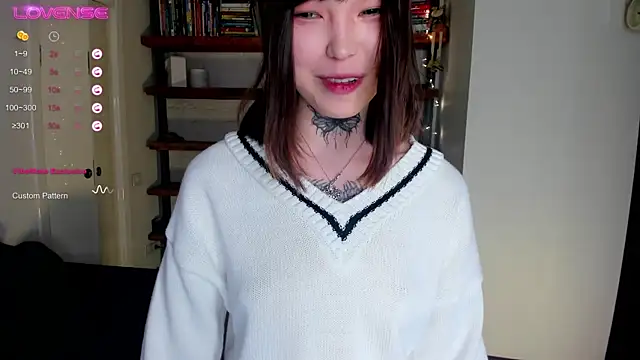 Dark Ester online show from March 11, 2025, 4:51 pm