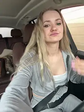 Snapshot of Devill_Angel_ chatting on February 27, 2025, 8:06 am Devill Angel online show from February 27, 2025, 8:06 am