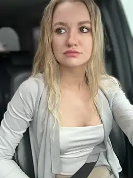 Snapshot of Devill_Angel_ chatting on March 5, 2025, 6:23 am Devill Angel online show from March 5, 2025, 6:23 am