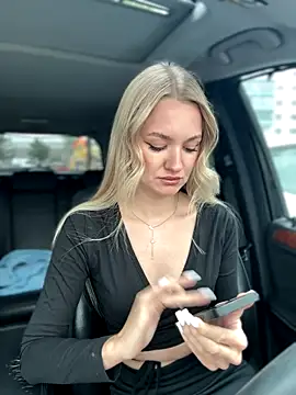 Snapshot of Devill_Angel_ chatting on September 13, 2025, 10:04 am Devill Angel online show from September 13, 2025, 10:04 am