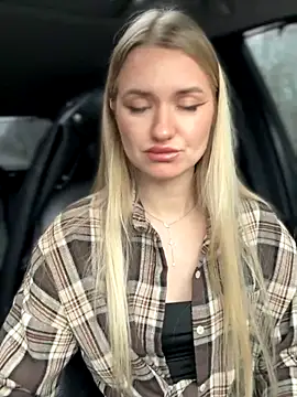 Snapshot of Devill_Angel_ chatting on November 9, 2025, 9:07 am Devill Angel online show from November 9, 2025, 9:07 am