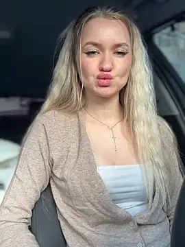 Snapshot of Devill_Angel_ chatting on November 15, 2025, 8:33 am Devill Angel online show from November 15, 2025, 8:33 am