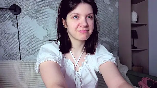 Baby Evalena online show from April 8, 2026, 4:56 am