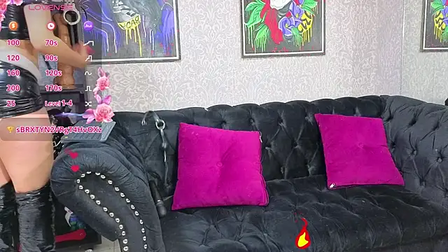 CamiilaMarti online show from October 13, 2025, 5:13 pm