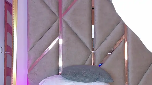 Snapshot of Lola_King chatting on March 19, 2025, 8:23 am Lola King online show from March 19, 2025, 8:23 am