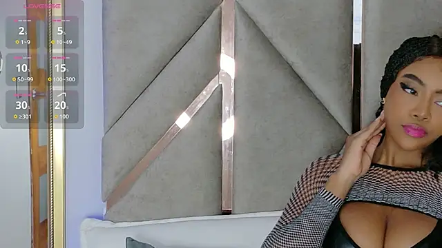 Snapshot of Lola_King chatting on October 24, 2025, 11:23 pm Lola King online show from October 24, 2025, 11:23 pm