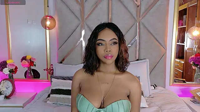 Snapshot of Lola_King chatting on November 21, 2025, 2:21 am Lola King online show from November 21, 2025, 2:21 am