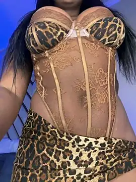 Lola King online show from May 7, 2026, 3:45 am
