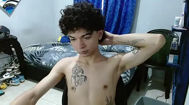 Snapshot of Lovebeng_ chatting on February 4, 2025, 10:24 pm Lovebeng online show from February 4, 2025, 10:24 pm