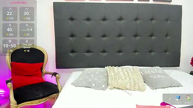 SaraDreamss online show from February 21, 2025, 8:49 pm