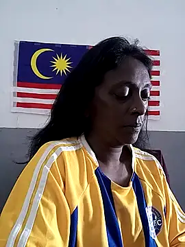 Snapshot of mamakarma1403 chatting on October 2, 2025, 3:02 am mamakarma1403 online show from October 2, 2025, 3:02 am