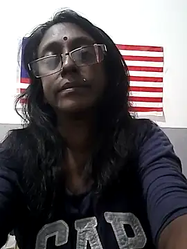 Snapshot of mamakarma1403 chatting on October 29, 2025, 5:25 pm mamakarma1403 online show from October 29, 2025, 5:25 pm