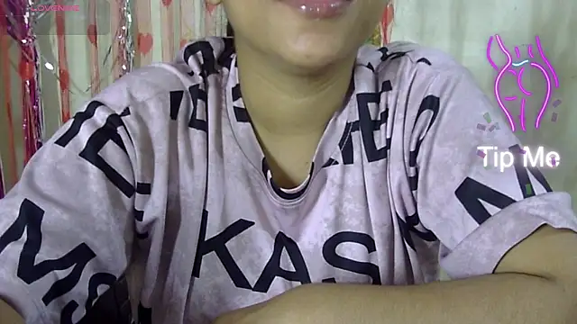 Preeti-Sexy online show from November 25, 2025, 4:23 am