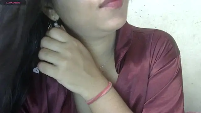 Snapshot of Preeti-Sexy chatting on April 14, 2026, 5:57 am Preeti-Sexy online show from April 14, 2026, 5:57 am