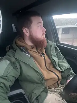 Snapshot of Artur6663 chatting on December 4, 2024, 5:27 am Artur6663 online show from December 4, 2024, 5:27 am