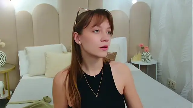 AliceBrayan online show from May 12, 2026, 4:04 pm