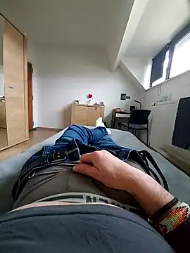 pascalino100 online show from February 27, 2025, 3:37 pm