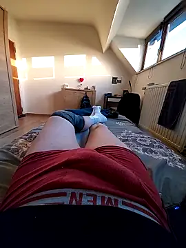 pascalino100 online show from March 13, 2025, 5:07 pm