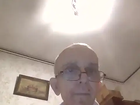 mariusica1xh online show from December 1, 2025, 3:17 pm