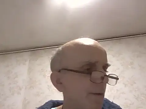 mariusica1xh online show from January 10, 2026, 11:53 pm