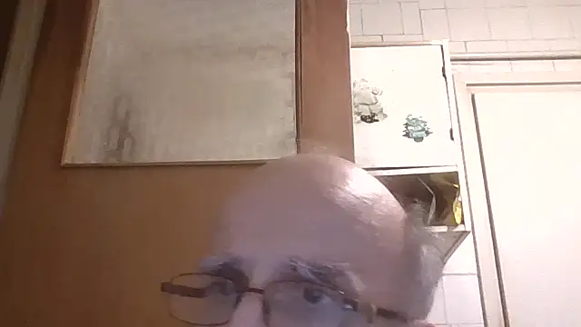 mariusica1xh online show from March 3, 2026, 6:36 pm