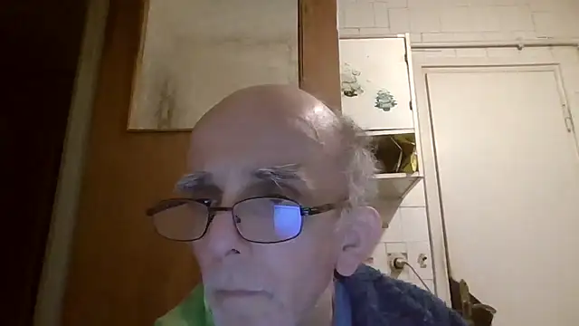 mariusica1xh online show from March 19, 2026, 8:02 pm