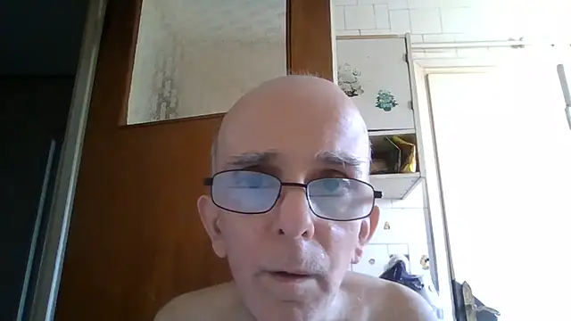 Snapshot of mariusica1@xh chatting on June 27, 2026, 3:17 pm mariusica1xh online show from June 27, 2026, 3:17 pm
