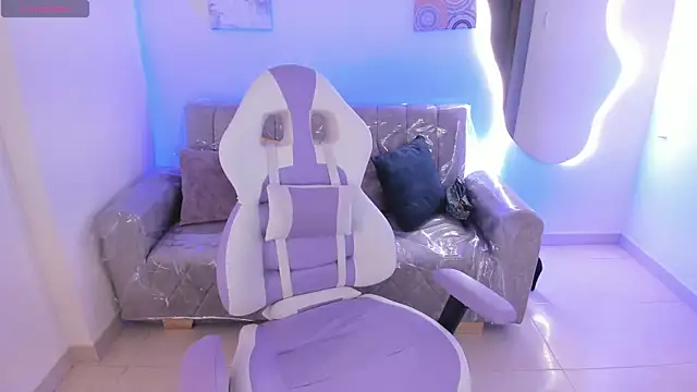 Snapshot of Charlotte_cowell_sub1_ chatting on December 13, 2025, 8:25 pm Charlotte cowell sub1 online show from December 13, 2025, 8:25 pm