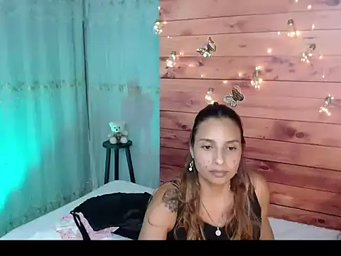Snapshot of mykaelahoney chatting on March 20, 2026, 4:39 am mykaelahoney online show from March 20, 2026, 4:39 am